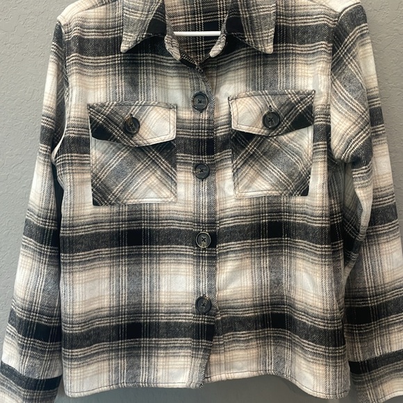 BB Dakota Steve Madden flannel Shacket button down - Picture 5 of 10